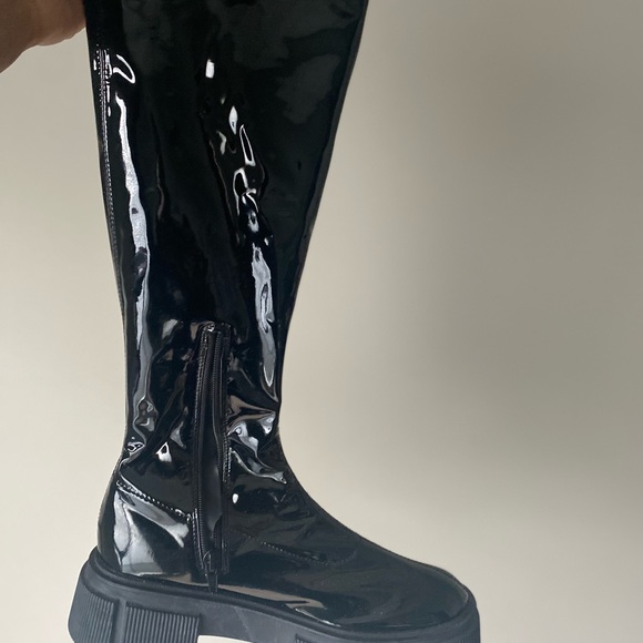 SOLD- Zara Knee High BOOTS - Picture 3 of 6